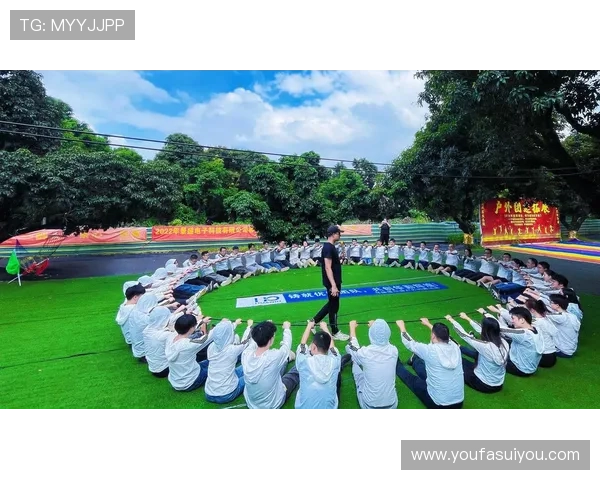 8个人玩的游戏真人版适合户外活动的团队建设游戏和互动方案